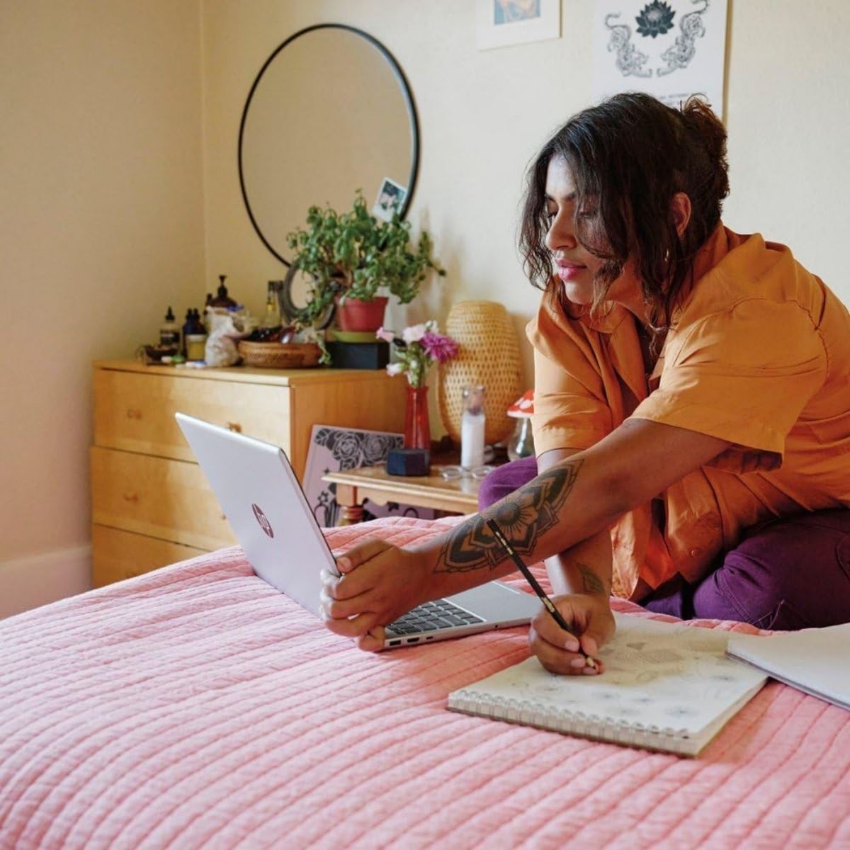 Notebook HP 15-FC0025 Ryzen™ 5 7520U 512GB SSD 8GB 15.6" (1366x768) TOUCHSCREEN WIN11 S NATURAL SILVER. 90 Day Warranty - 9Q1E9UA#ABA-R Notebook HP 15-FC0025 Ryzen™ 5 7520U 512GB SSD 8GB 15.6" (1366x768) TOUCHSCREEN WIN11 S NATURAL SILVER. 90 Day Warranty - 9Q1E9UA#ABA-R