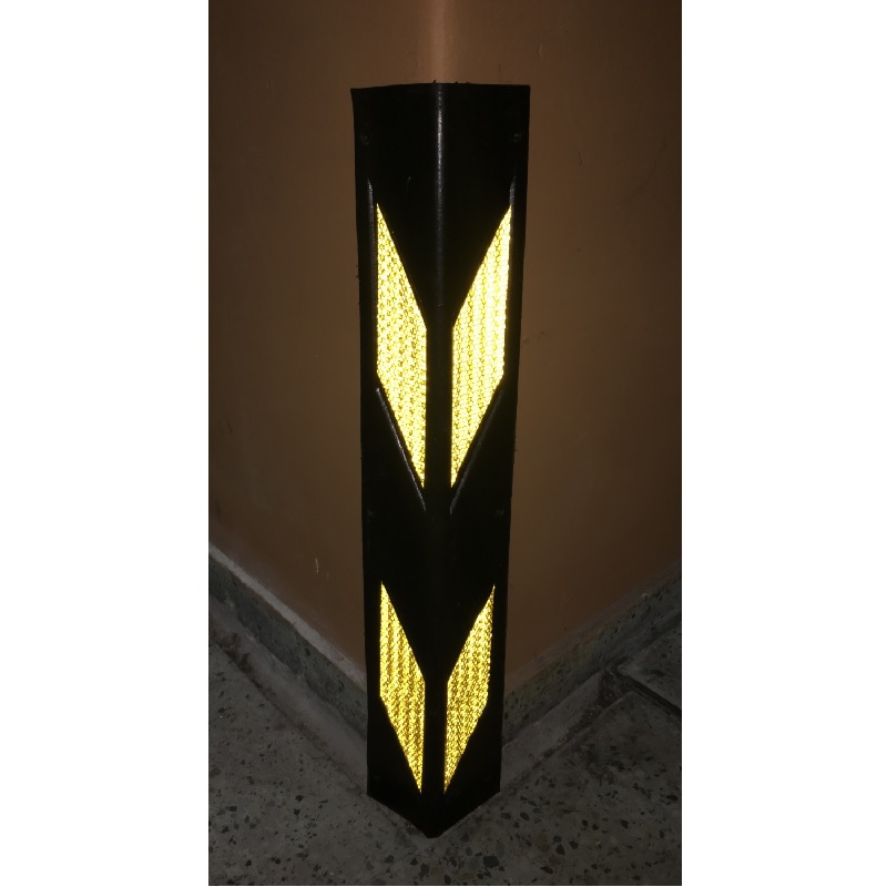 Protector de Esquinas Corto 60cm x1.2cm x8cm -Seguridad Vial Protector de Esquinas Corto 60cm x1.2cm x8cm -Seguridad Vial
